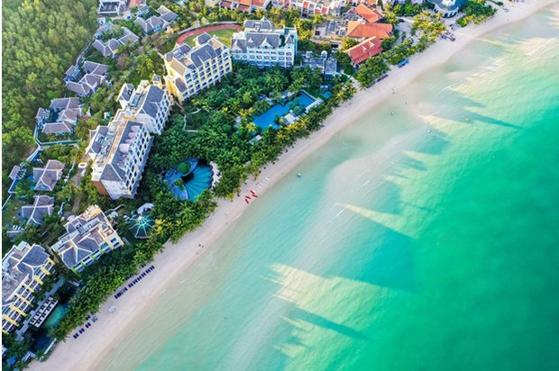 JW Marriott Phu Quoc Emerald Bay được thiết kế bởi kiến trúc sư lừng danh Bill Bensley, đạt nhiều giải thưởng quốc tế như Khu nghỉ dưỡng mới tốt nhất châu Á, Best of the Best Awards do người dùng TripAdvisor bình chọn  - photo-2-16613436380731095276560 - Phú Quốc Và Tây Ninh &#8211; &#8220;Điểm Đến Cũ, Trải Nghiệm Mới&#8221; Dịp 2/9