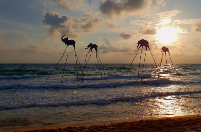 Sunset Sanato Beach - một điểm đến hot ở Phú Quốc vài năm gần đây. Ảnh: Minh Chi  - 4090-1666957221 - Ba Lý Do Nên Đi Phú Quốc Ngay Và Luôn