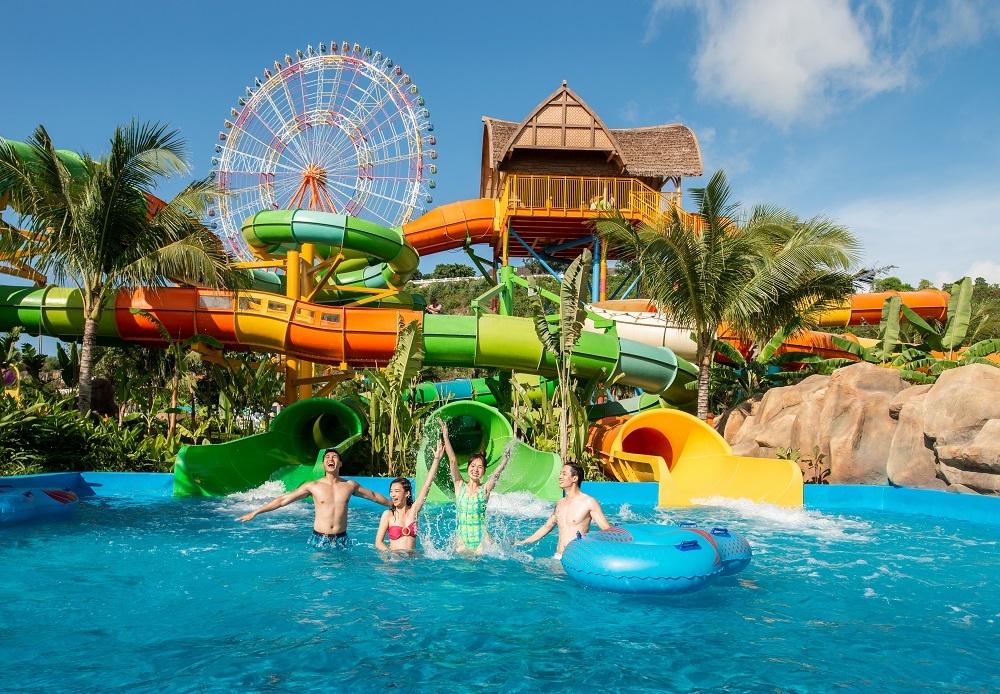 Thiên đường Nhiệt đới là công viên nước trên đảo với số lượng trò chơi nhiều nhất châu Á.  - a6_1 - Bí kíp ‘chơi hội cực đỉnh’ tại VinWonders