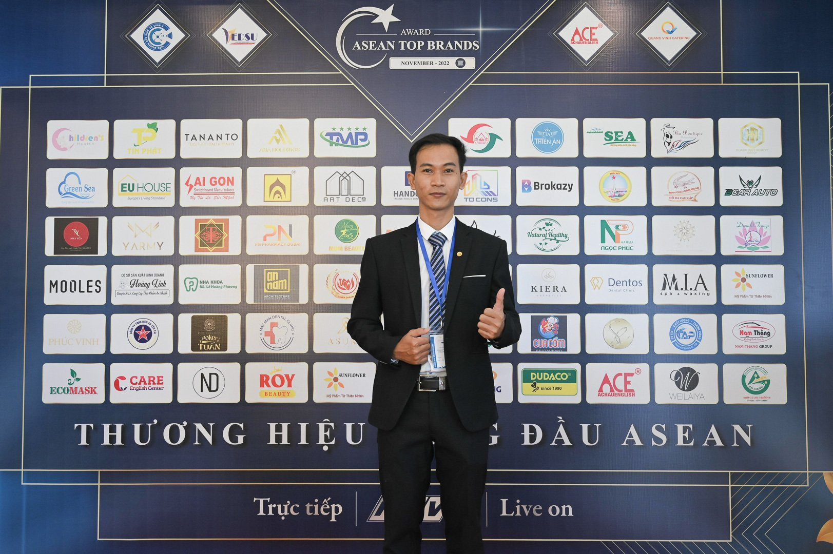 Ông Thạch Văn Dương - Phó Giám đốc kinh doanh quốc tế, Công ty Vina Phú Quốc Travel  - z3917789873291-4-965 - Vina Phú Quốc Travel nhận danh hiệu Thương hiệu hàng đầu ASEAN 2022