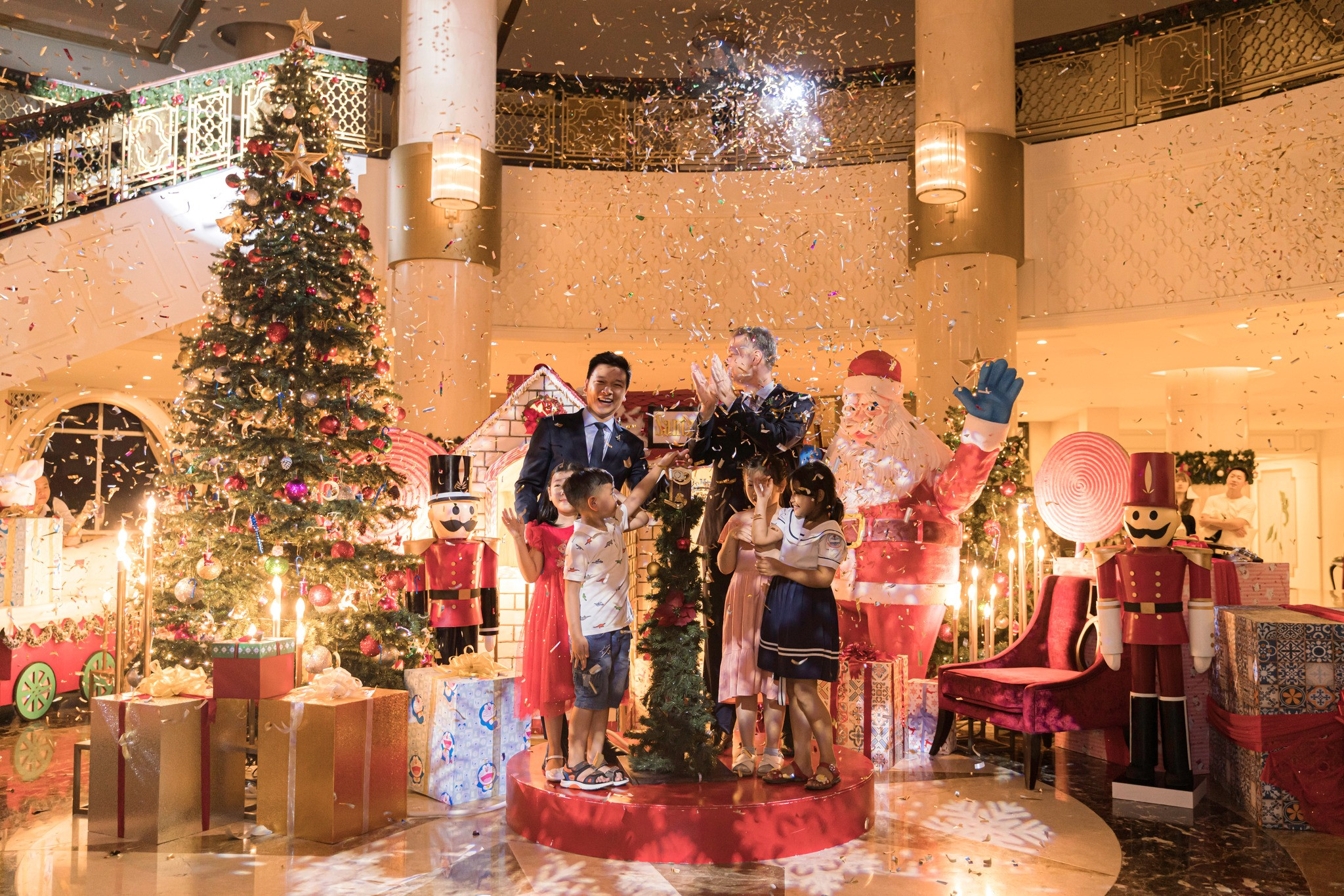 Với 6 resort với 6 phong cách Giáng sinh “chuẩn Âu”, Vinpearl Nha Trang đưa du khách đến với tiệc Giáng sinh X-mas Feast - thế giới của sự thăng hoa không thể quên  - vin-5-553 - Giáng sinh rực rỡ sắc màu ở các quần thể Vinpearl