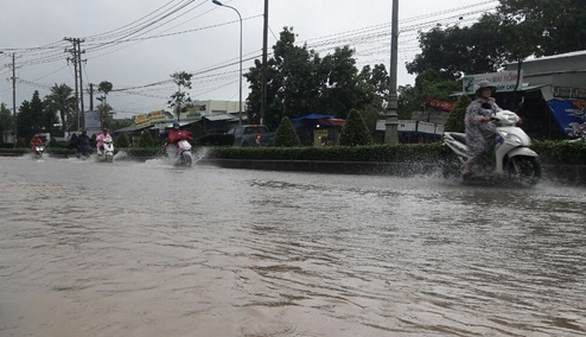 Phú Quốc lại mưa lớn, ngập sâu trong sáng 6-8 phú quốc lại mưa lớn, ngập sâu trong sáng 6-8 - 8517dc970d8b5dd4dc05db73fb0ec878 - Phú Quốc lại mưa lớn, ngập sâu trong sáng 6-8