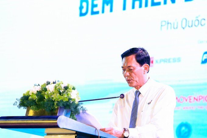 Ông Trần Trí Dũng, Giám đốc Sở Du lịch Kiên Giang chia sẻ doanh thu từ du lịch Kiên Giang năm 2020 giảm hơn 12.200 tỷ đồng. Ảnh: Thiên Di. - WikiLand  - 132bac5485c99490cf628fbc5b7c39-2741-4956-1606109488 - ‘Du khách đến Phú Quốc tăng mạnh vào cuối năm’