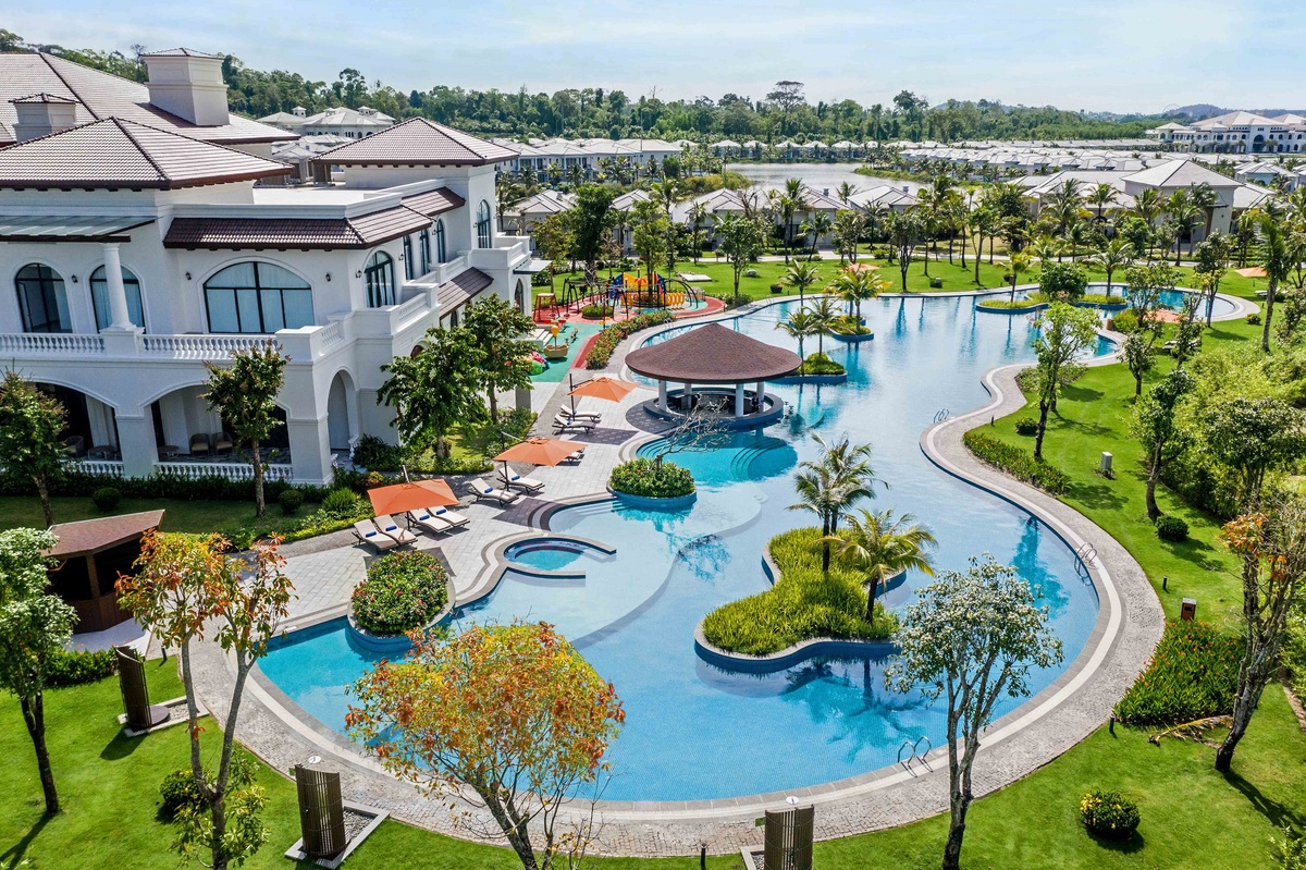- WikiLand  - 10-green-hill-1619514312 - Hệ thống khách sạn nghỉ dưỡng Vinpearl tại Phú Quốc