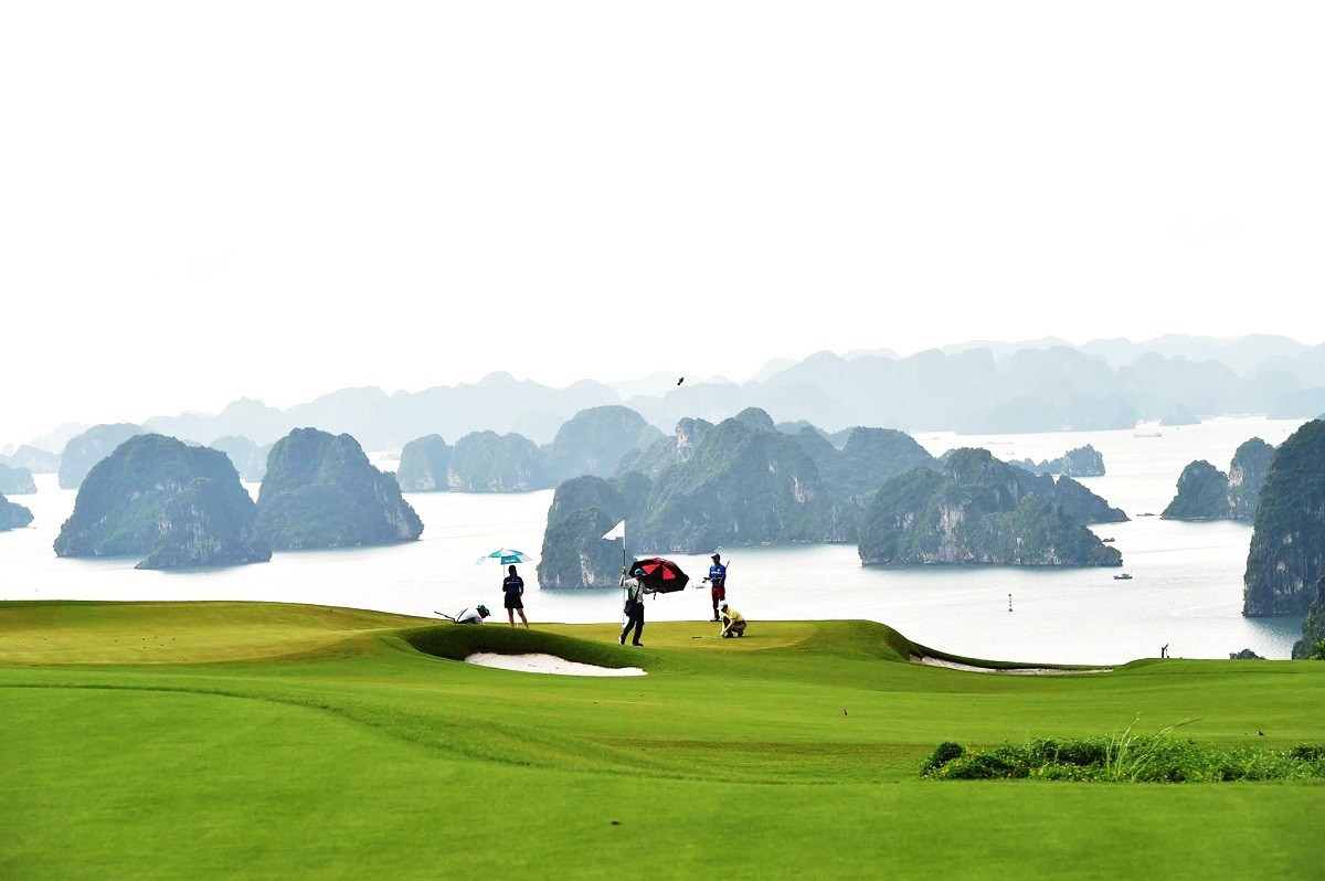 du lich golf anh 2  - flc_golf_ha_long_1_ - Việt Nam muốn đón khách quốc tế bằng du lịch golf