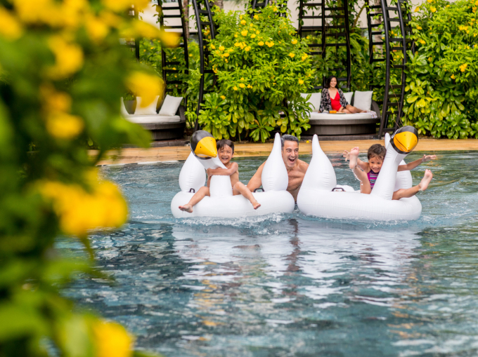 Khu nghỉ dưỡng sẵn sàng phục vụ bể bơi theo tiêu chuẩn an toàn cho du khách. - WikiLand  - intercontinental-phu-quoc-2-9666-1635904867 - InterContinental Phu Quoc Long Beach Resort nhận hai giải thưởng du lịch