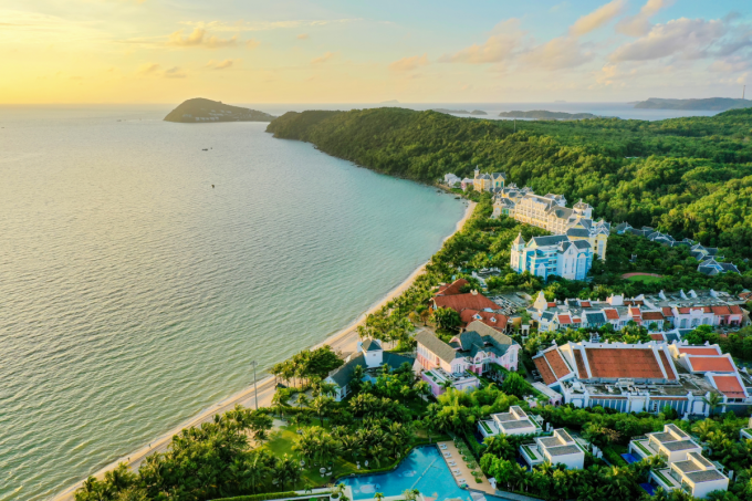 Khu nghỉ dưỡng JW Marriott Phu Quoc Emerald Bay. Ảnh: Sun Group. - WikiLand  - namphuquoc1-jpeg-8293-1638899272 - Nam Phú Quốc trở thành điểm đến của những resort &#8216;hàng hiệu&#8217;