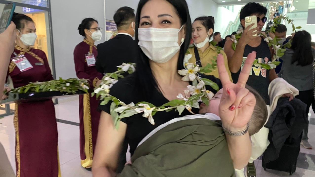 Du lịch Phú Quốc: Hơn 200 khách đến từ Uzbekistan theo hộ chiếu vắc xin - ảnh 1  - uz2-7104 - Du lịch Phú Quốc: Hơn 200 khách đến từ Uzbekistan theo hộ chiếu vắc xin