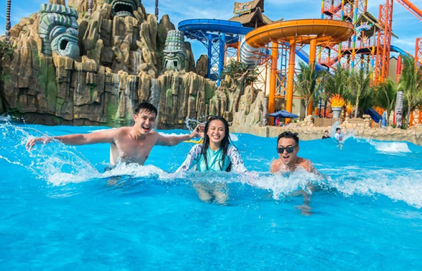 VinWonders Phú Quốc, công viên chủ đề hàng đầu châu Á với những trò chơi độc nhất vô nhị, sánh ngang với Disneyland ở Mỹ  - a4 - Hot Vlogger Tân Một Cú, Duy Thẩm Mê Mẩn Kỳ Nghỉ Ở Bắc Đảo Phú Quốc