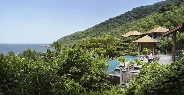 Một góc khu nghỉ dưỡng InterContinental Danang Sun Peninsula Resort tại Đà Nẵng  - chon-duong-di-kho-giu-sac-xanh-cho-du-lich-viet - Chọn Đường Đi Khó, Giữ Sắc Xanh Cho Du Lịch Việt